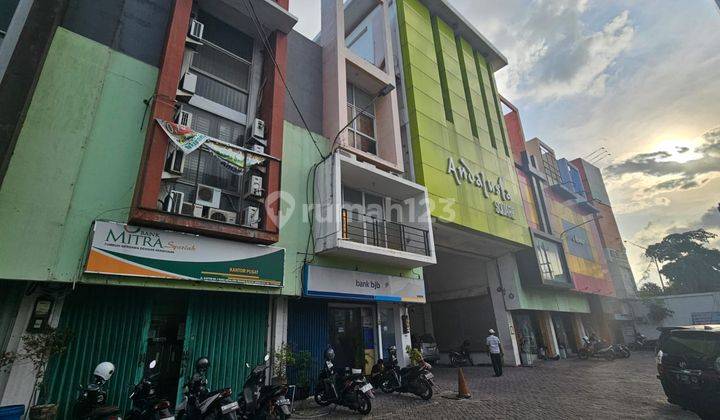 PUSAT KOTA Ruko Andalusia Square Jalan Kartini Gresik 3 Lantai Baru Renov Murah 1