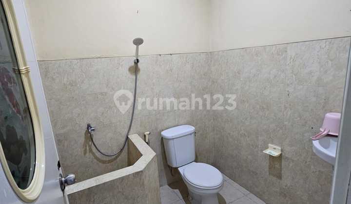 Spacious Family Residence in the Elite Area of Rungkut Wonorejo Permai - Nirwana Executive Rungkut, East Surabaya 2