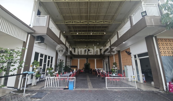 Rumah Besar Penjaringan Asri Rungkut - Ideal untuk Kost, Kantor, atau Komersia