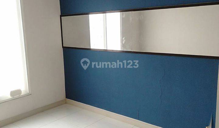 ruang keluarga jual rugi rumah jade hamlet