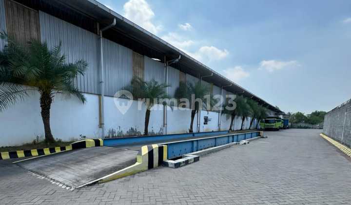 Ready to Hunt for Profit: Active Factory on Raya Pelemwatu, Menganti, Gresik, 1.4Ha Including Machines, etc., Just Add Roads.