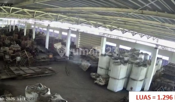 CAN ACCESS 40 FOOT CONTAINER Warehouse for Rent Bambe Driyorejo Gresik 9250m2 Near Diamond Ceramic Suitable for Plant, Workshop, etc.