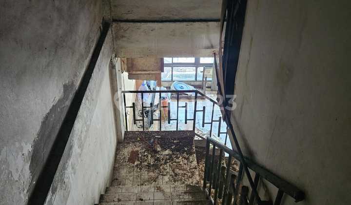 STRATEGIS PUSAT BISNIS Disewakan Ruko Raya Manyar Surabaya 2 Lantai Lebar 5m Cepat Dapat Nego