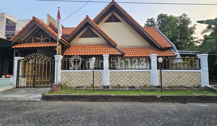 BONUS KAMAR KOST Rumah Medokan Asri Rungkut Surabaya Timur 13x25 SHM Seberang UPN Harga BU Pokok Laku Cepat