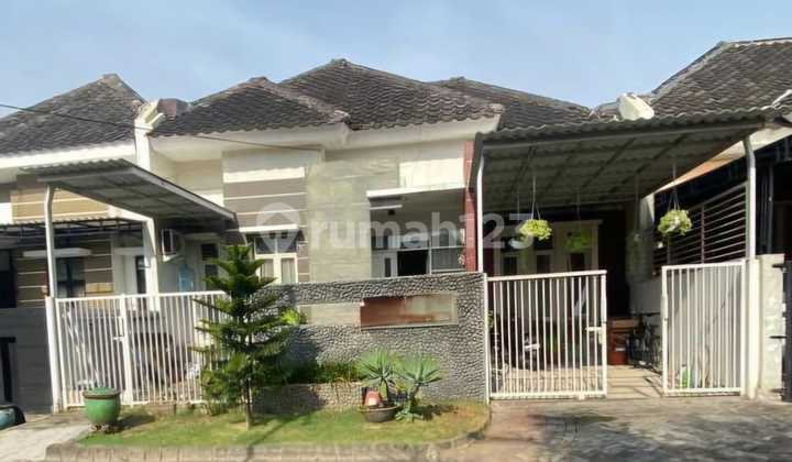 MAU PINDAH Rumah Minimalis Puri Safira Regency Menganti Gresik 10x16 SHM Lokasi Depan 1M an Harga Anjlok