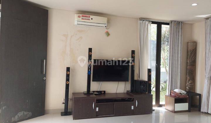 DEPAN TAMAN VIEW PEPOHONAN Villa Taman Dayu Pandaan 10x18 2Lantai Ada Taman Gazebo Balkon Luas Best View 1