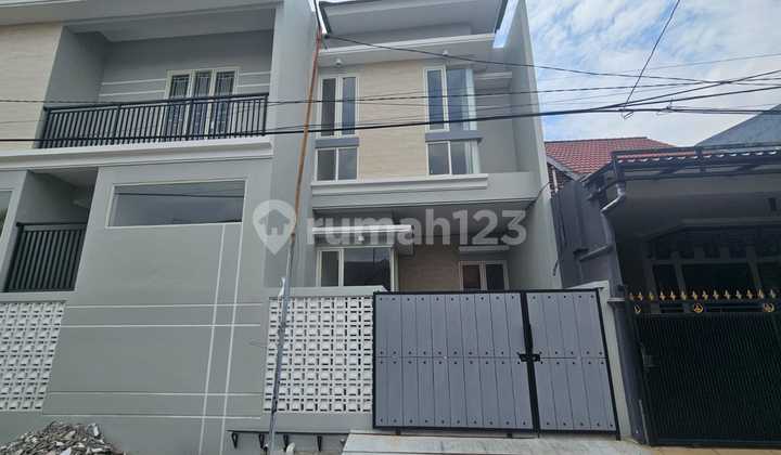 NEW GRESSS Pandugo House East Surabaya 2 Floors Minimalist Near Gate Location Opposite Main Road 1M 2