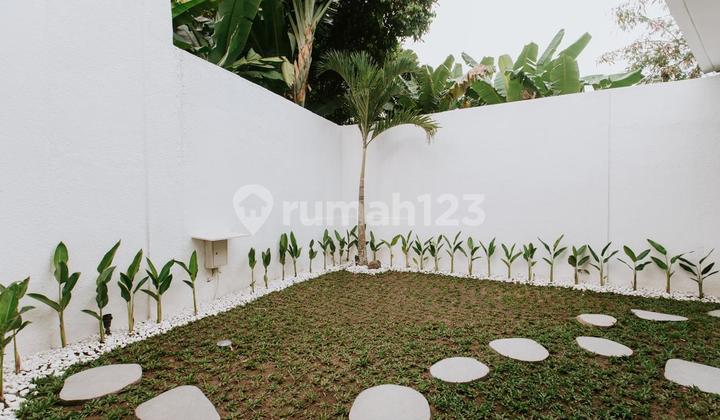 DEKAT PANTAI PARERENAN & BATU BOLONG Premium 3BR Villa Parerenan Canggu Bali Lokasi Pusat Lifestyle Canfgu