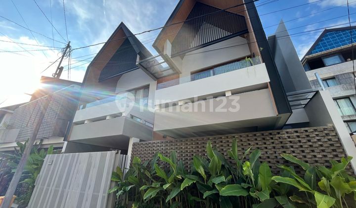 NEAR ATLAS BEACH CLUB Tropical Modern 4BR Villa Berawa Canggu Bali Nice Place to stay or invest 2