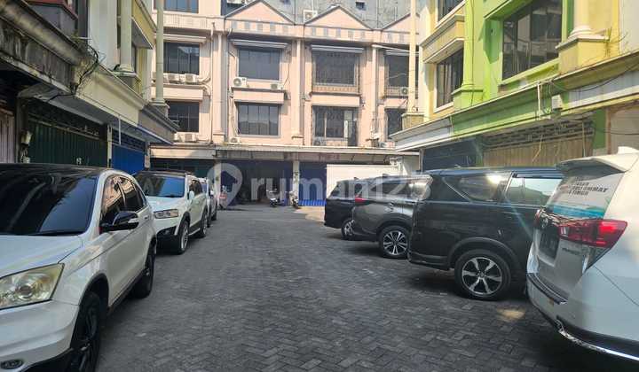 Unbeatable Price Gateway Waru Sidoarjo Shop House 3 Floors 5x15 Ready 2 Units Side by Side Flash Sale Unbeatable Price Gateway Waru Sidoarjo Shop House 3 Floors 5x15 Ready 2 Units Side by Side Flash Sale