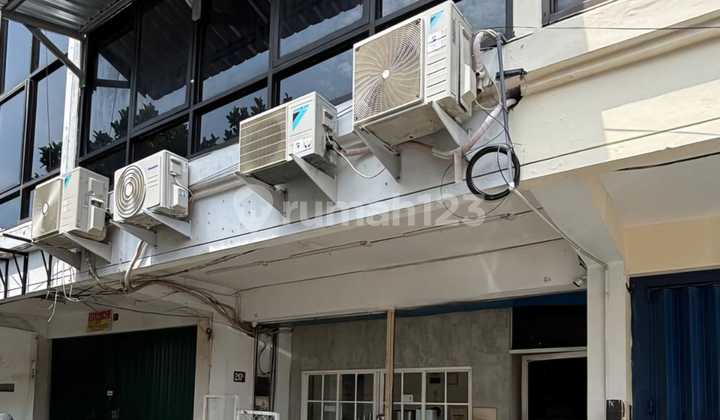 DOWNTOWN Ruko Kayoon Surabaya Center 3 floors Renovated Has Income 75 million/year 1