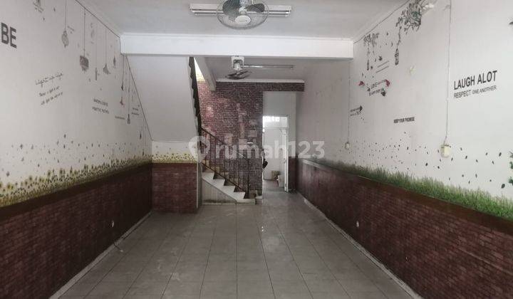 JALAN RAYA KEMBAR Disewakan Ruko Gayungsari Surabaya 2 Lantai Cocok Utk Bimbel, Kantor, Klinik Kecantikan dll 1