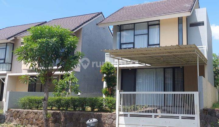 DEPAN TAMAN VIEW PEPOHONAN Villa Taman Dayu Pandaan 10x18 2Lantai Ada Taman Gazebo Balkon Luas Best View 2