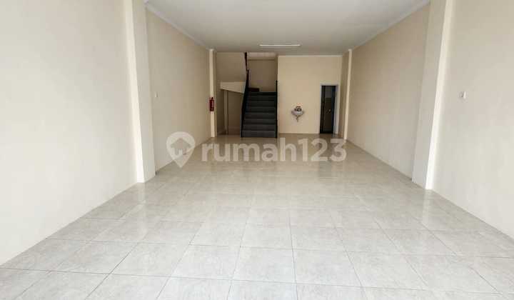 STRATEGIC 3-Storey Shop House in Bustling Taman Griya Jimbaran Bali Ready for Business