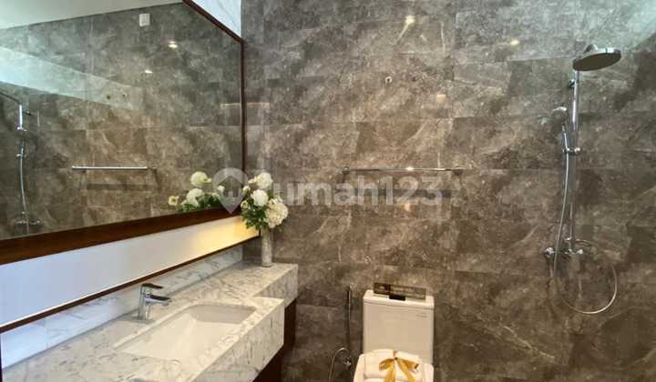 Dijual Rumah Mewah Podomoro Tepi Danau Siap Huni 2