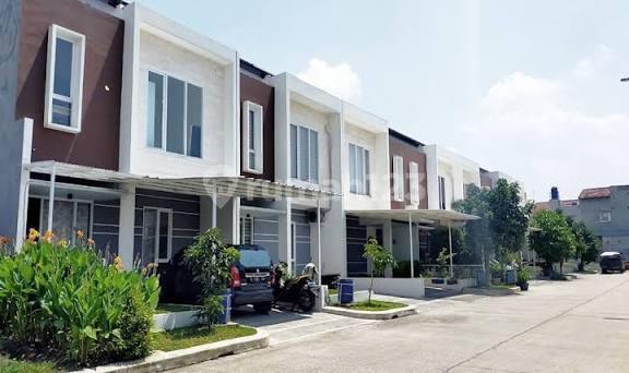 For RentTaman Kopo Indah V Pinewood House 2