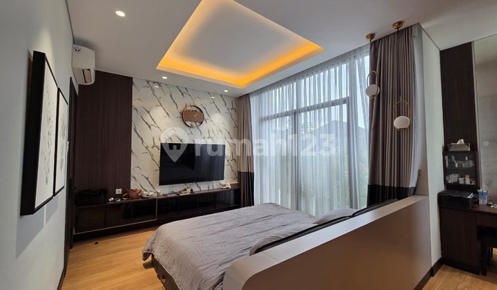 Dijual Murah Rumah Mewah Summarecon di Cluster Emily Elsa Premium Full Furnished Dijual Murah Rumah Mewah Summarecon di Cluster Emily Elsa Premium Full Furnished