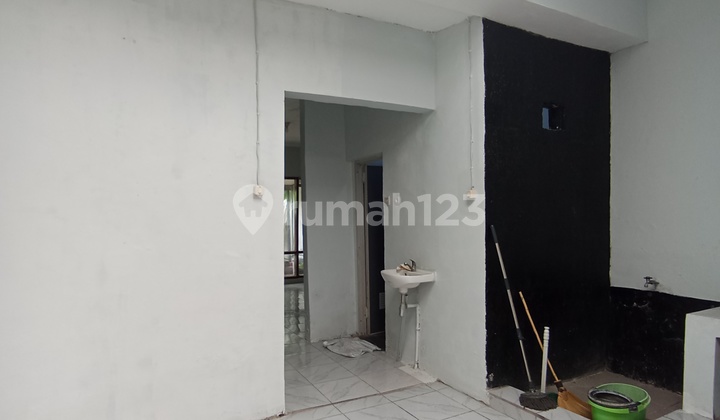 For Sale Newly Renovated Ready-to-Live-in House, Earth Asri, Near Taman Kopo Indah 3 2