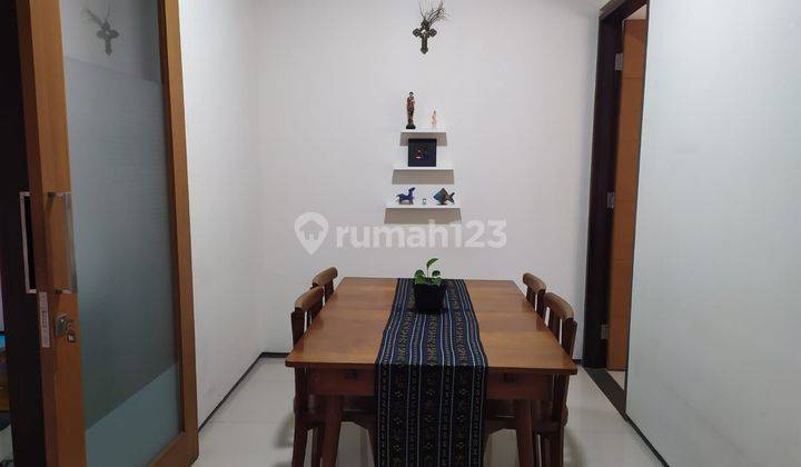 Dijual Rumah 2 Lantai Sari Duta Di Setra Duta  Kondisi Istimewa 1