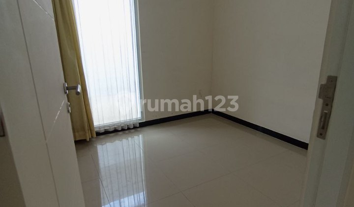 For Rent: Taman Kopo Indah V House 2