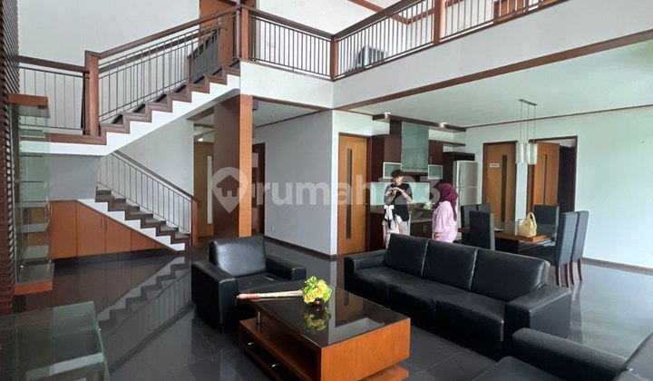 Disewakan Rumah Mewah Sayap Pasteur Furnish