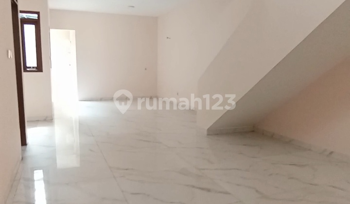 For Sale, Affordable Holis Indah Garden House Near Main Road