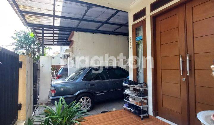 Di  Rumah yang Bagus 2 Lantai di dalam Komplek Mega Cinere Depok 2