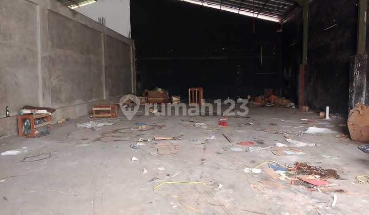 Warehouse for Rent in City Center Suitable for Expedition Warehouse