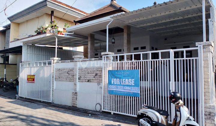 Disewakan Rumah 1 Lantai Luas,cocok Untuk Keluarga Besar 1