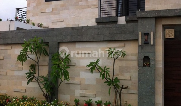 DISEWAKAN RUMAH SIAP HUNI DAERAH RENON