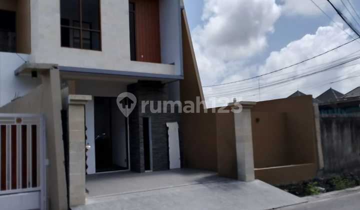 DIJUAL RUMAH GRES BARU JADI COZY DAN MODERN DI RENON DIJUAL RUMAH GRES BARU JADI COZY DAN MODERN DI RENON