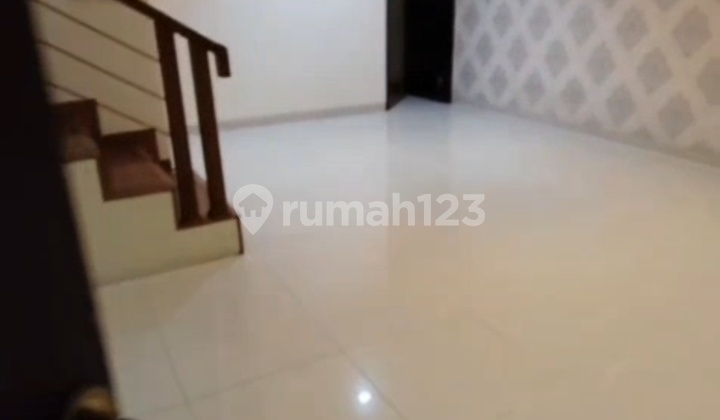 Rent House Pasteur Wing