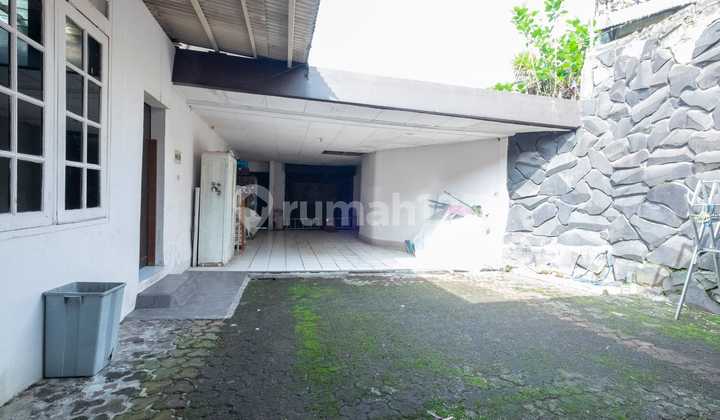 Sell Old House Wing Surya Sumantri