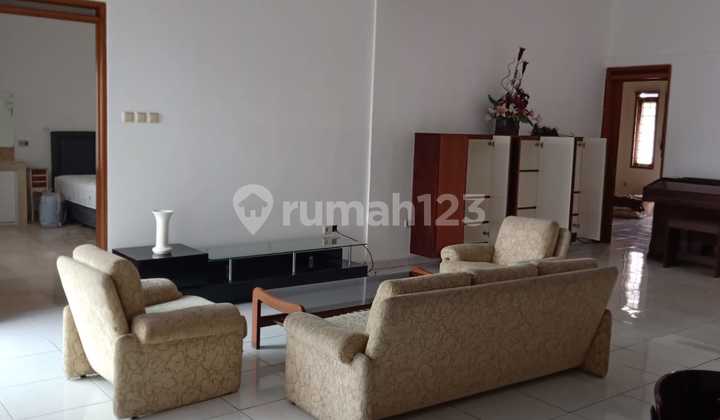 Sewa Rumah Semi Furnished Pasteur Sutami