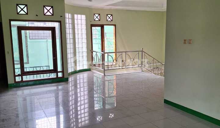 Large House Rental Batununggal