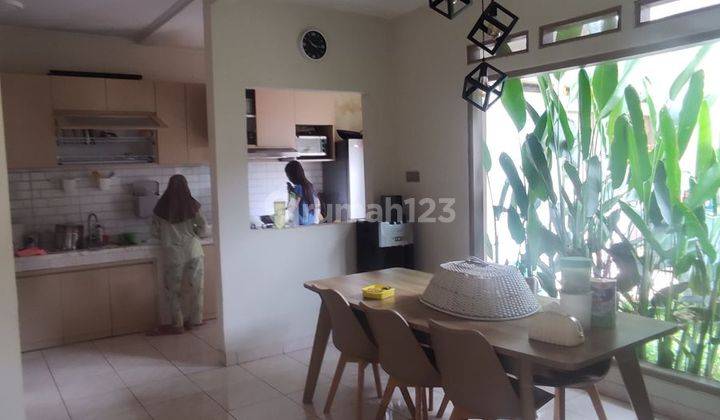 Dijual Rumah Cantik Asri Furnish Siap Huni di Pinus Regency 2