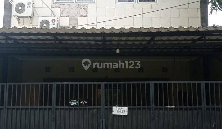 Rumah 2 Lantai Bagus Unfurnished SHM di Tangerang Kota 1