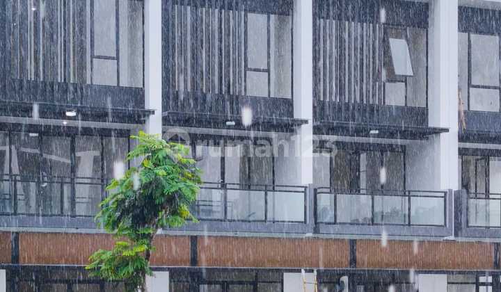 For Rent: 3-Storey Hampton Shop House in Gading Serpong