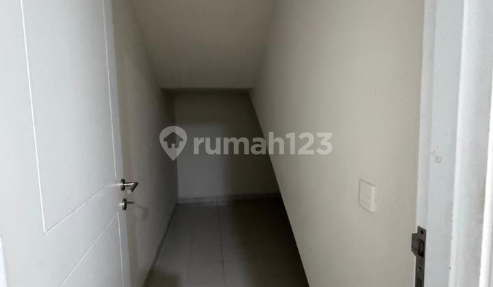 For Rent House in De Maja De Park With Swimming Pool 2