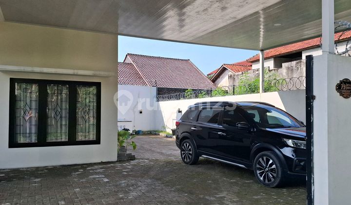 Rumah Minimalis & Modern Tengah Kota 2