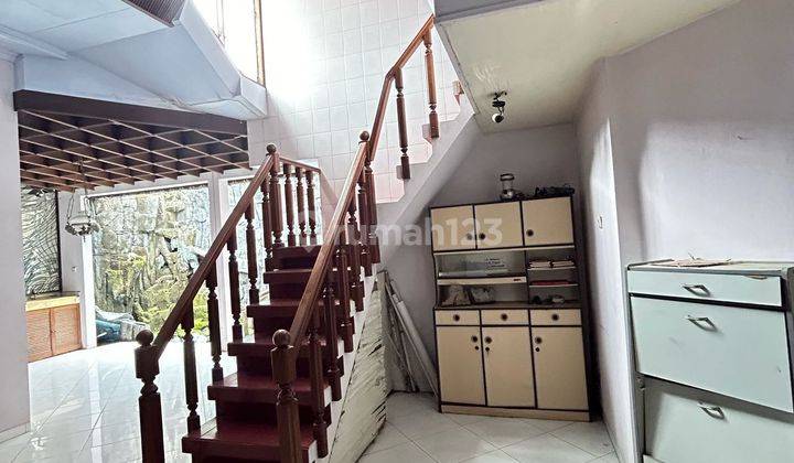 Rumah Cantik dan Mewah di Jl. Setrayasa 2