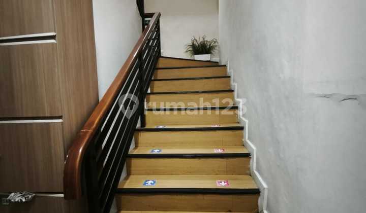 For Sale: Shop House, Former Beauty Clinic Inside Cirebon City Mall Area 2