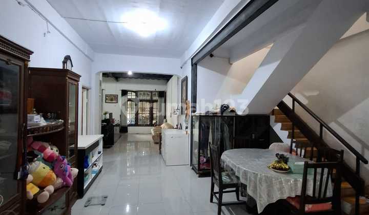 Dijual Rumah Bagus Dekat dengan Instansi Oemerintahan dan Pusat Perbelanjaan di Tuparev 2