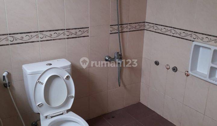 Rumah 2 Lantai Bagus Semi Furnished di Citra Mediterania, Jakbar 2