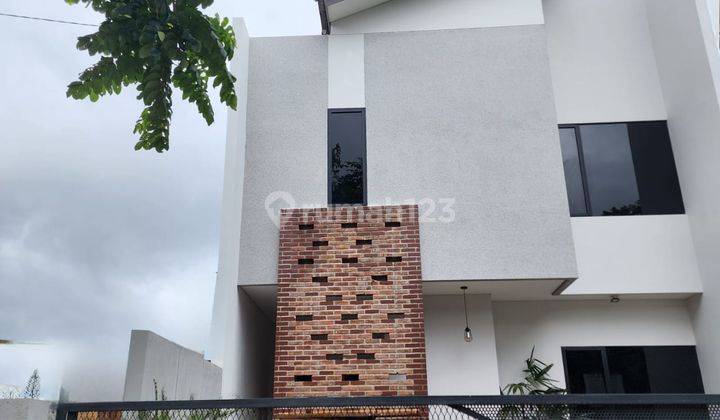 Rumah Baru Minimalis Modern 2 Lantai di Pondok Hijau Gegerkalong Bandung 1