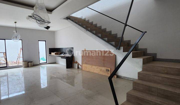 Rumah Baru Minimalis Modern 2 Lantai di Pondok Hijau Gegerkalong Bandung 2