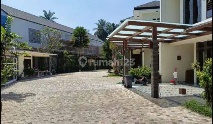 Rumah Lux Furnished Ada Kolam Renang di Cisatu Ciumbuleuit Bandung 2