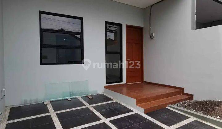 Rumah Minimalis Modern Siap Huni di Kopo Permai Bandung 2