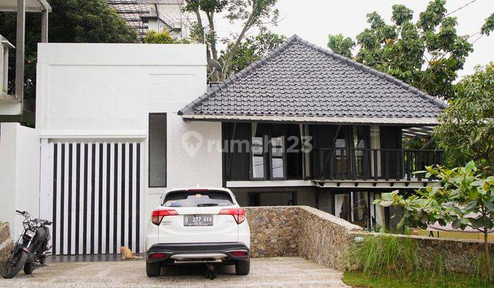 Rumah Villa Asri di Bale Dago Awiligar Bandung 1