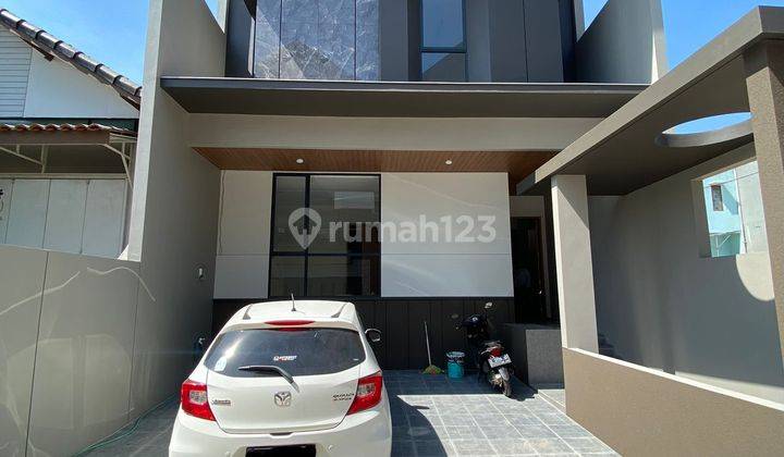 Rumah Baru Minimalis Modern 2 Lantai di Setra Duta Bandung  1